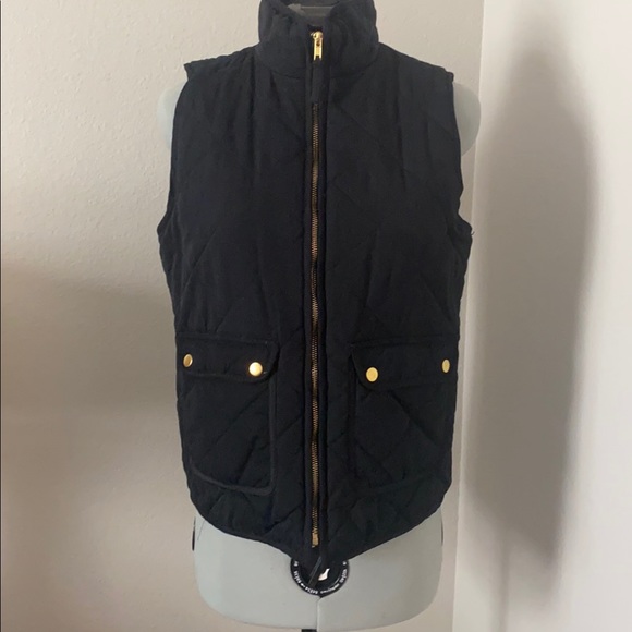 EUC - Black Quilted Vest With Pockets - Picture 7 of 7